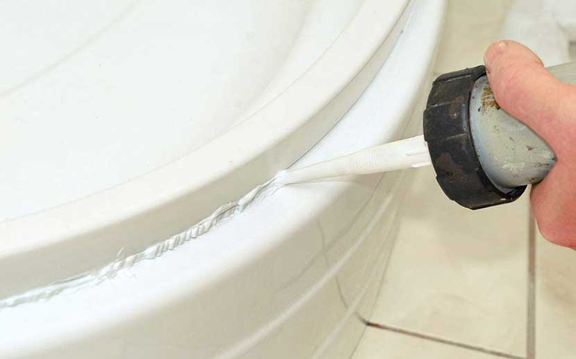 同樣型號(hào)的玻璃膠在室內(nèi)使用正常，為什么在室外使用會(huì)開裂？